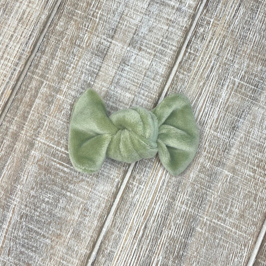 Green “Shenanigans” Twist Knot Hair Bow